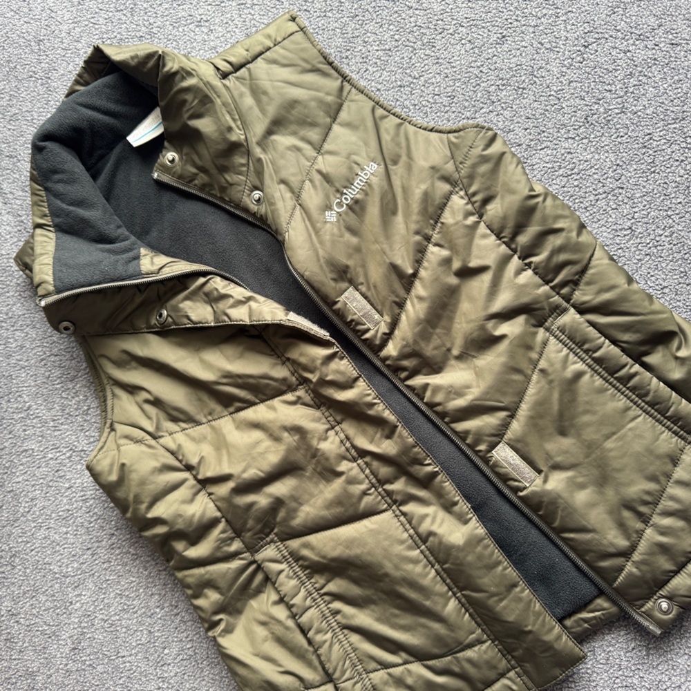 Columbia Puffer Vest Zipper and Velcro Army Green XS